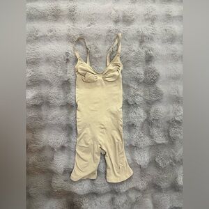 SKIMS Seamless Sculpt Mid Thigh Bodysuit Size Small